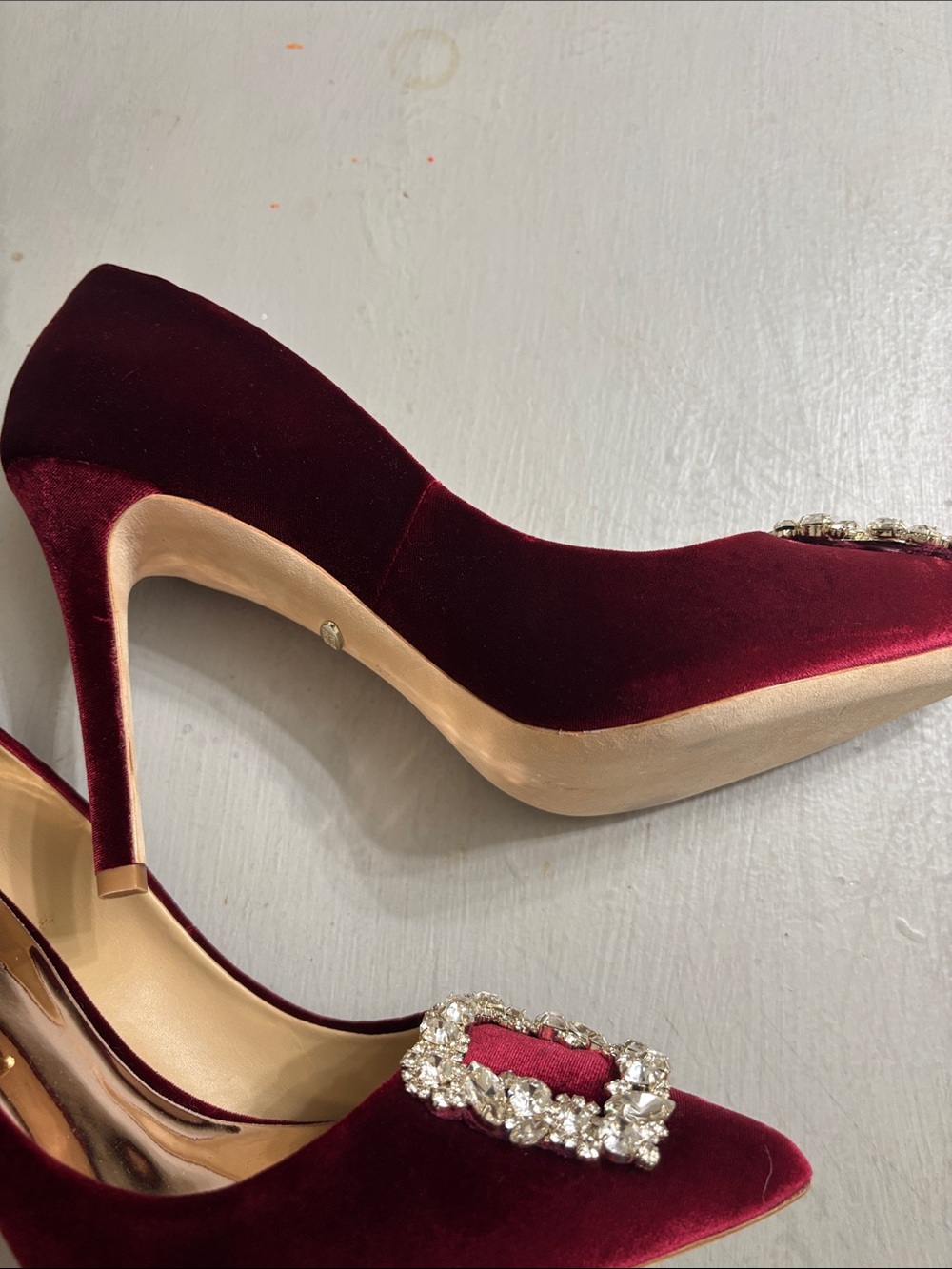 Badgley Mischka Burgundy Velvet Pointed Toe Pumps with Crystal Buckle Accent 10 - Picture 7 of 10